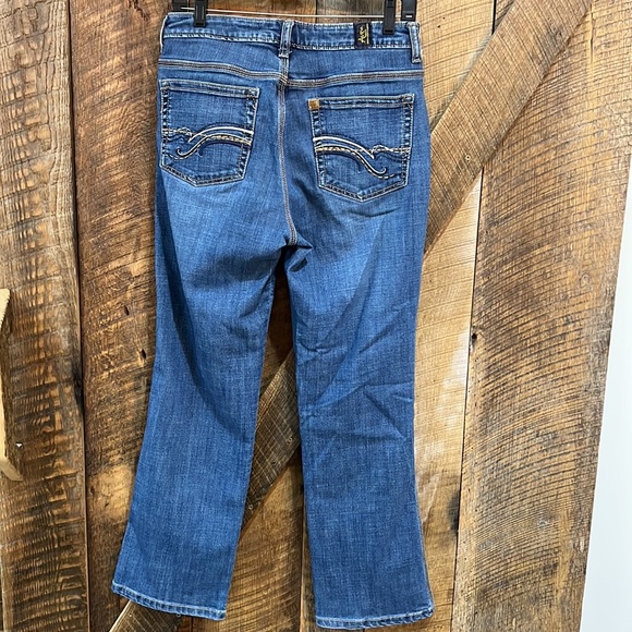 Wrangler Aura Bootcut Jeans Womens Instantly Slimming - Picture 6 of 9